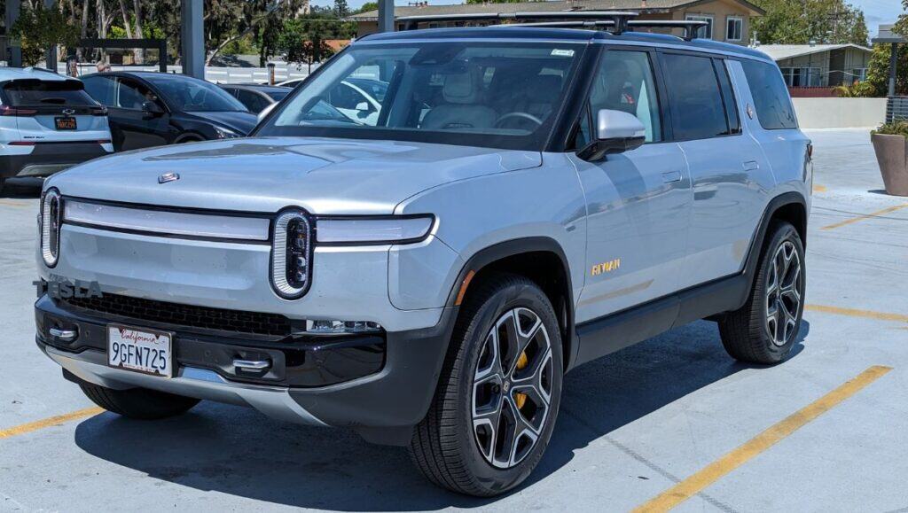 Rivian-vs-tesla-2-1024x579 (1) Rivian vs tesla