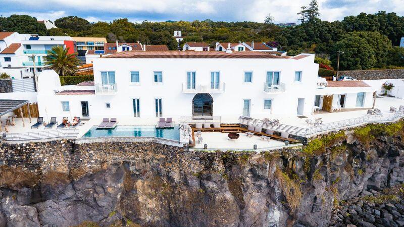 Top 10 places to visit in portugal, a traveler's best guide 2 top 10 places to visit in portugal, a traveler's best guide 9 top 10 places to visit in portugal